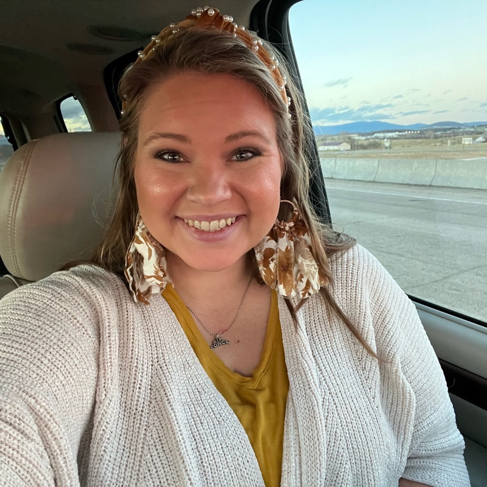 Meet your Posher, Cindi